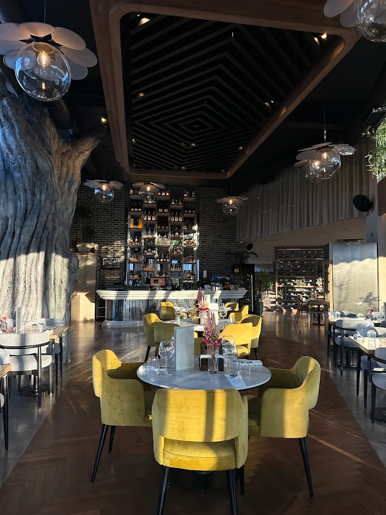 Salla e Melt Bistro